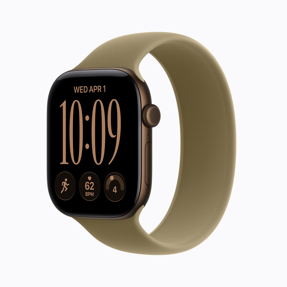 ダークブロンズアルミニウムケースのApple Watch Series 12。公式画像はオリーブのスポーツバンド
